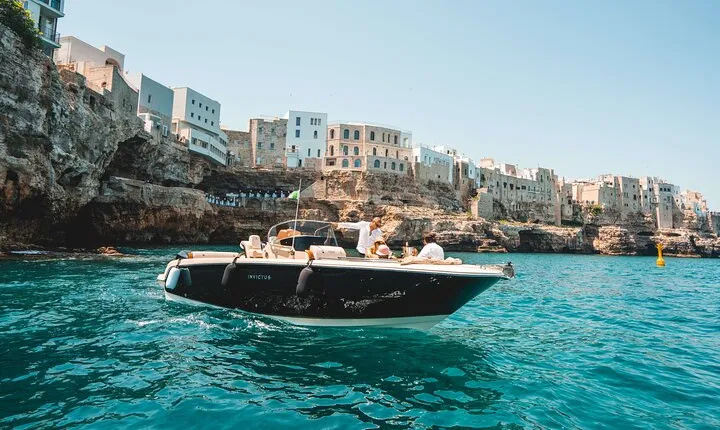 Polignano a Mare: 4-Hour Private Cruise with Champagne