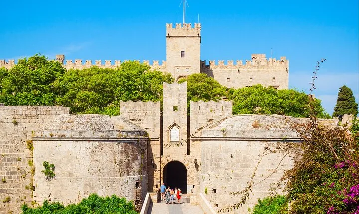 Rhodes Old Town Scavenger Hunt and Highlights Self Guided Tour