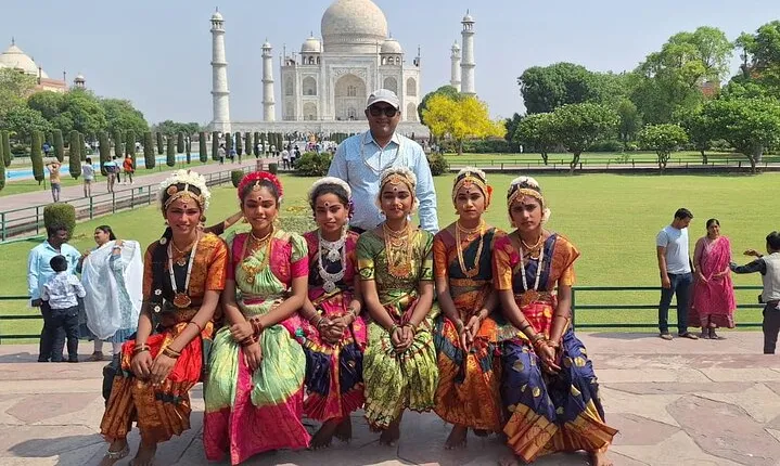 Overnight Sunrise and sunset Taj Mahal tour from Delhi