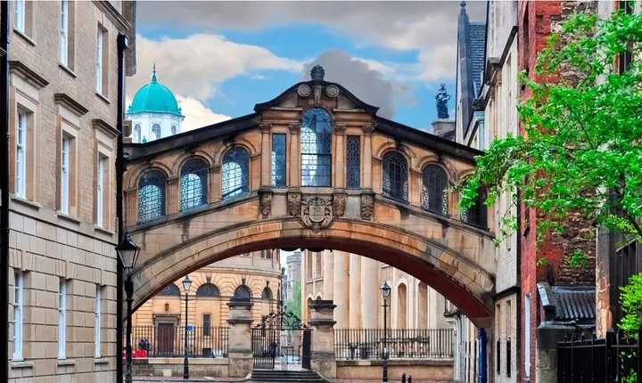 Oxford’s Famous Alumni: Self-Guided Story Puzzle Walk