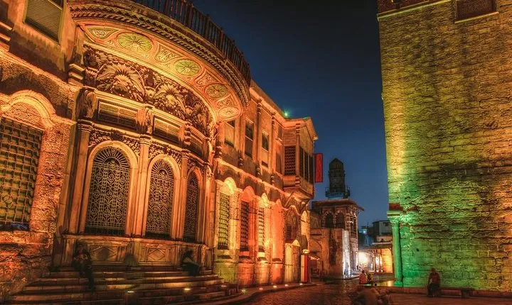 Discover Cairo by night