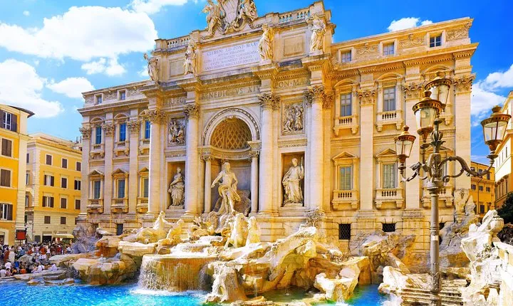 Rome: Trevi Fountain District and Underground Domus Guided Tour