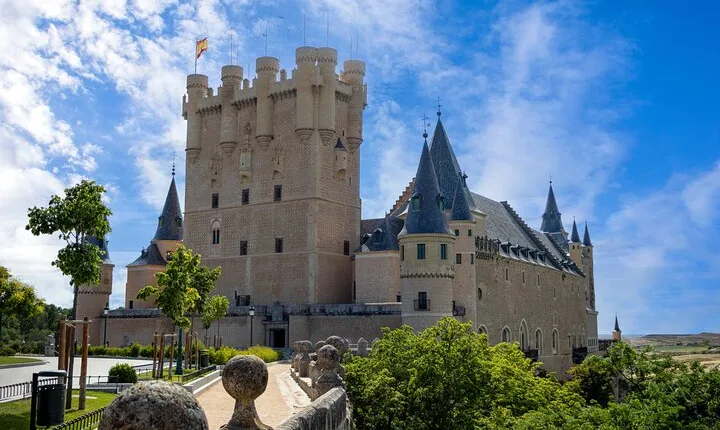 Segovia Alcazar Castle Ticket Experience