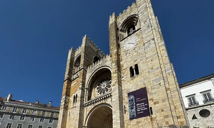 Discover Ancient Lisbon of Tuk Tuk with a local guide