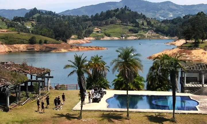 (Private Guatapé) Mansion Pablo Escobar+Paintball+Cuatrimoto+Boat