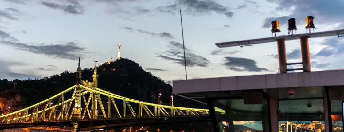 Budapest 1-hour Evening Sightseeing Cruise