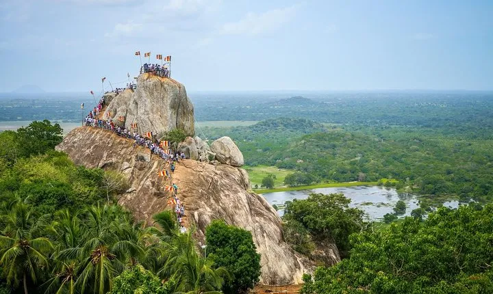 All-inclusive Archeological Tour to Anuradhapura from Colombo