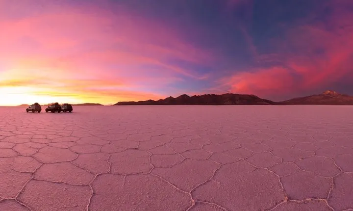 Uyuni Salt Flats - 3 Days / 2 Nights - English Speaking Guide