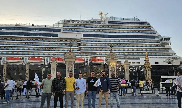 From Alexandria Port: Giza Pyramids and Museum, Private Day Tour.