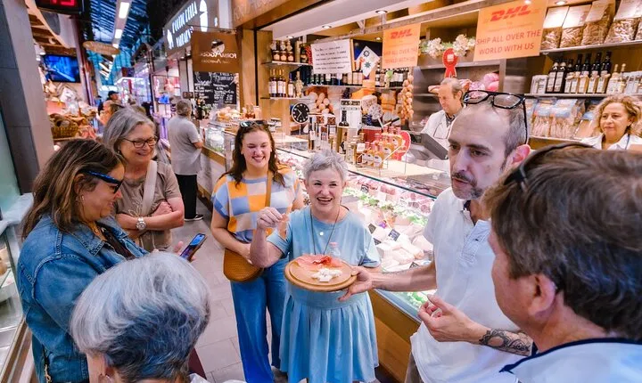 Private Sant'Ambrogio Market Food Tour with a local Chef