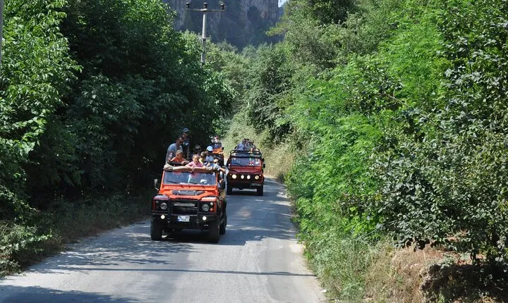 Full-Day Alanya Jeep Safari to Taurus Mountains Guided Tour