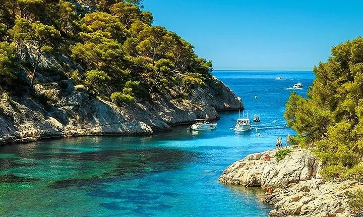 Calanques of Cassis, Aix-en-Provence & Wine Tasting Private Tour