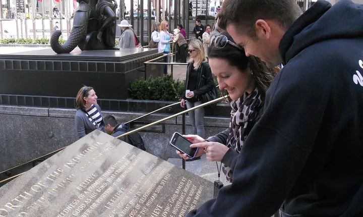 New York Midtown Scavenger Hunt Adventure