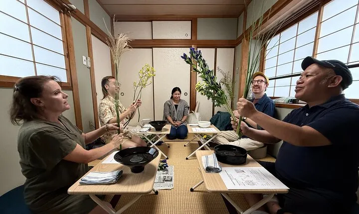 Ikebana Floral Design Workshop in Kyoto