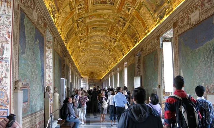 Private Vatican Museums, Sistine Chapel and Basilica with Pick-up