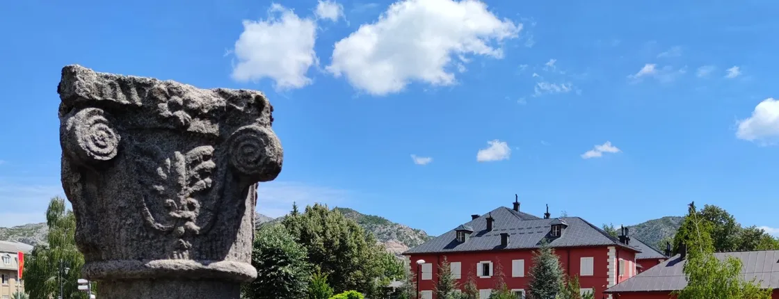 Cetinje city and gastronomy private tour