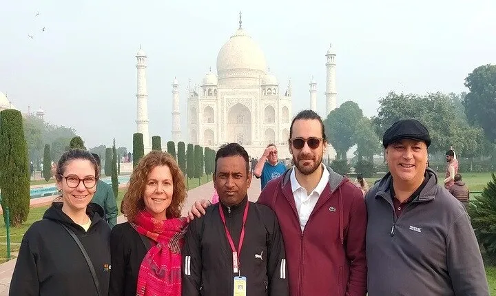 Taj Mahal Day Trip from Delhi by Superfast Train - All Inclusive