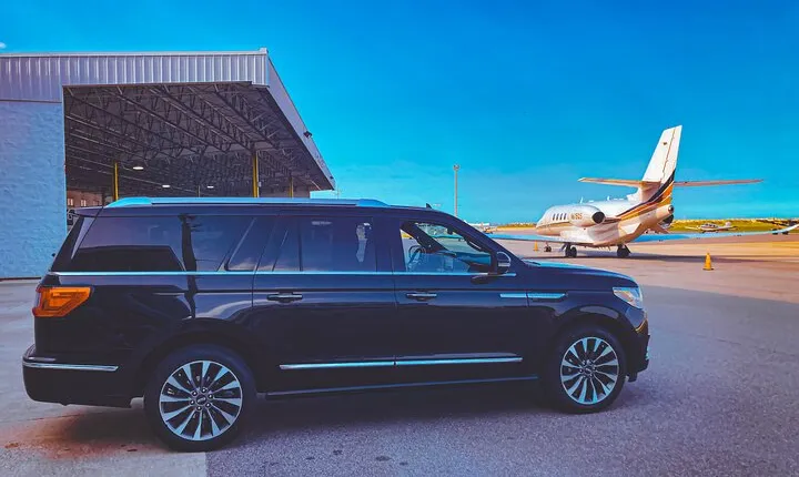 Private Lux Car Transfer Jacksonville to Orlando (MCO) Airport