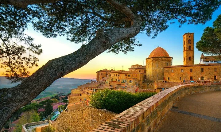 Private San Gimignano and Volterra