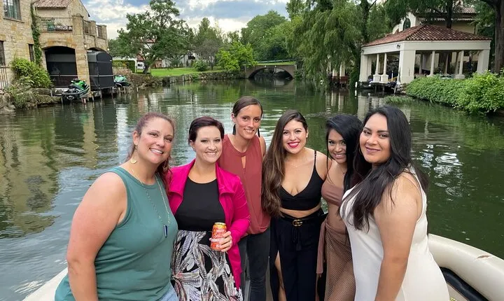 Lake Austin Sunset Boat Cruise – 1 - Hour Scenic Tour BYOB
