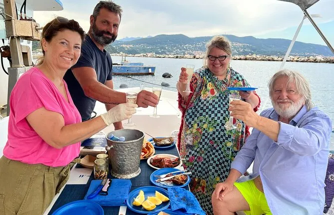 La Spezia Boat Tour with local seafood tasting