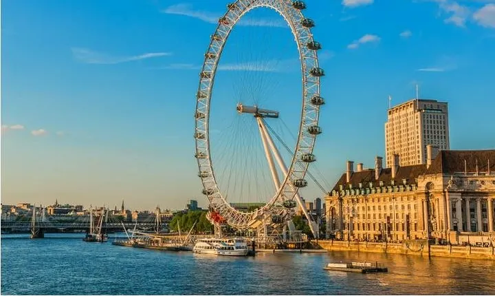 Private Vehicle Service in London with Driver for a Half Day or Full Day