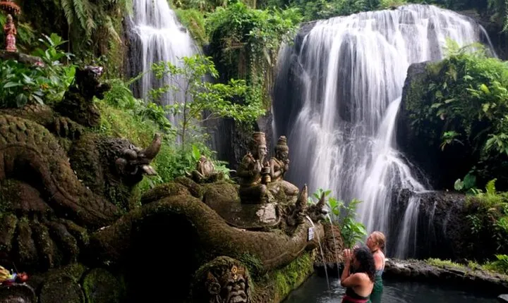 Purifications at Beji Griya Waterfalls 