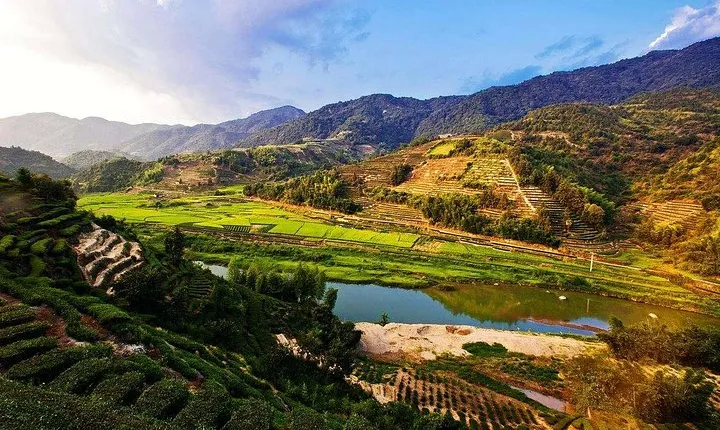 Private Transfer to Hongkeng Tulou and Yunshuiyao Village from Xiamen City