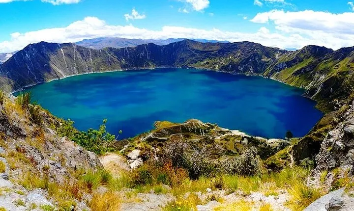 Full-Day Tour to Quilotoa Lagoon From Quito with Lunch