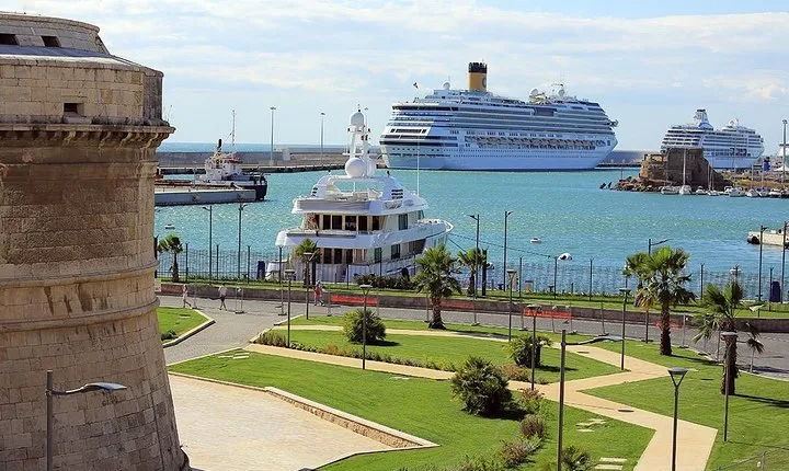 Private transfer from Civitavecchia port to Rome city center