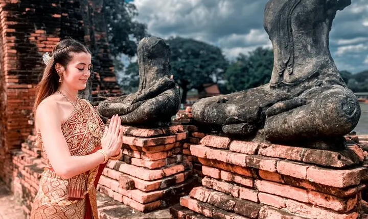 Private Damnoen Saduak Floating Market, Erawan Falls & Ayutthaya