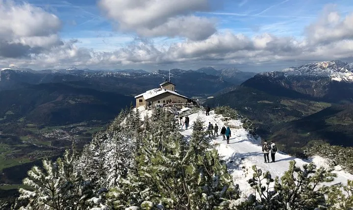 Private Eagles Nest and Salt Mines Tour from Salzburg