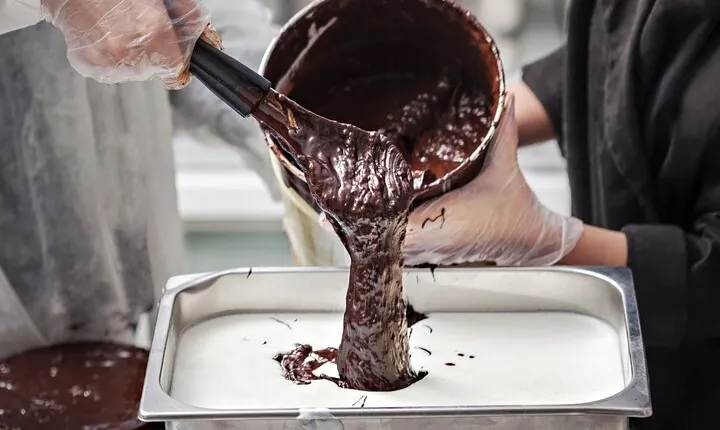 Florence Semi-Private Gelato Making Experience with Max 6 People