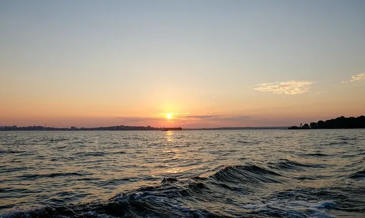 Sunset Lighthouse Harbor Cruise from Portland's Old Port
