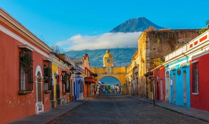 Antigua Guatemala World Heritage Site: Day Tour from San Salvador
