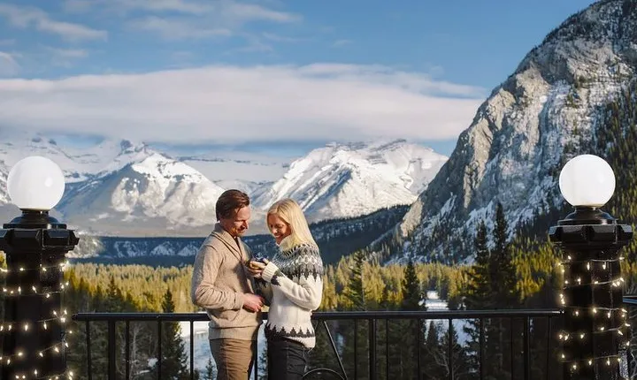 4-Day Tour Winter Rockies in Banff, Lake Louise, Johnston Canyon
