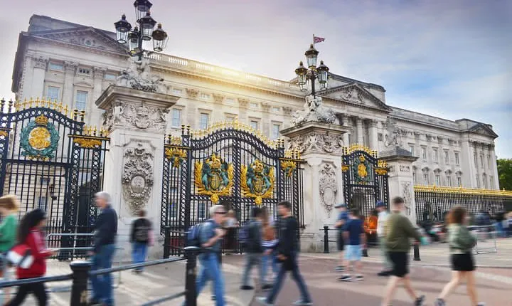 Private Walking tour London, Buckingham Palace to Big Ben and much more