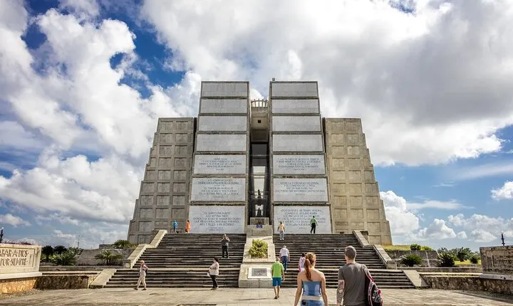 Santo Domingo Full Day Sightseeing Tour with Lunch