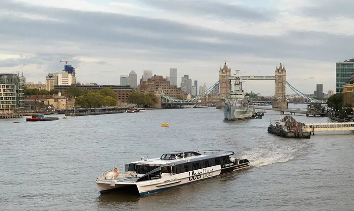 London Roundtrip Thames Cruise Uber Boat by Thames Clippers