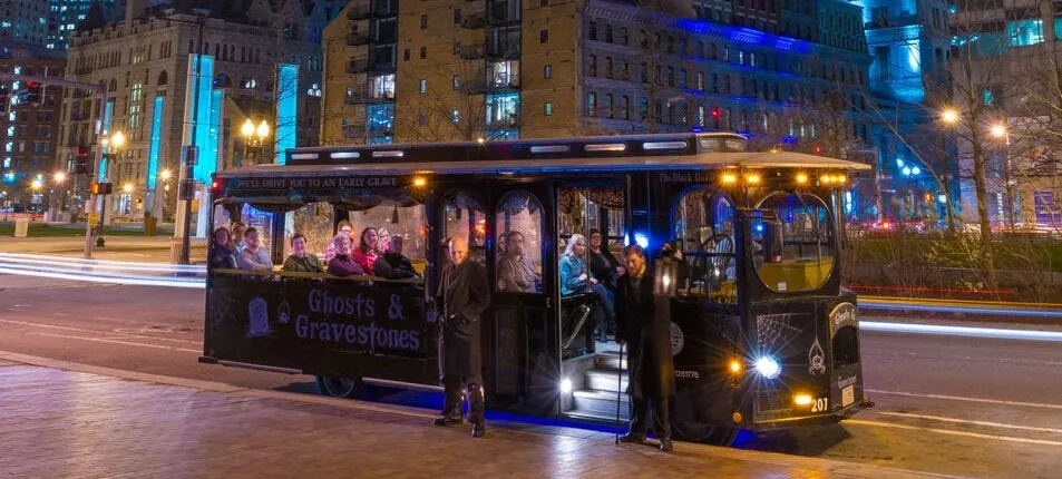 Ghosts and Gravestones tour of Boston