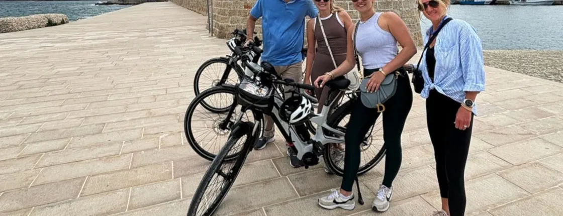 E-Bike Monopoli and Costa dei Trulli Guided Tour with Tasting