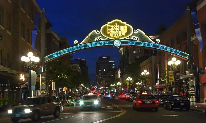 San Diego Gaslamp Quarter Walking Tour
