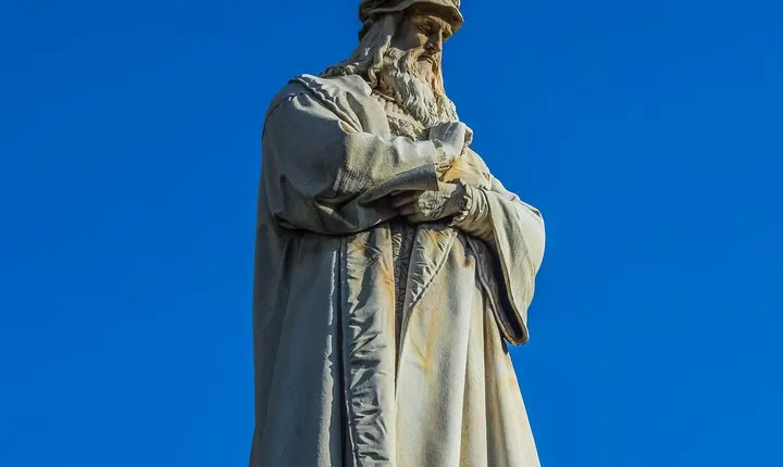 Touristic highlights of Milan on a Private full day tour with a local