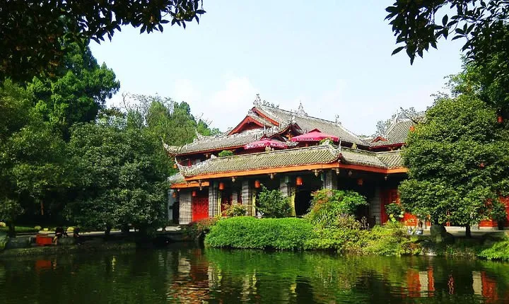 Chengdu Guided Tour of Qingcheng Mountain and Dujiangyan Irrigation