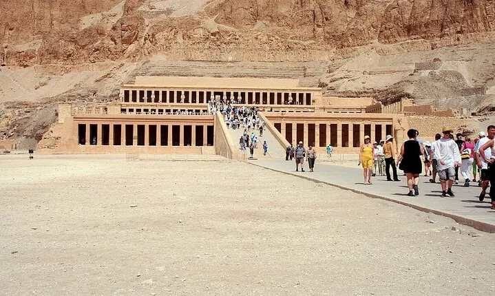2 Days Trip to Luxor from Hurghada Inclusions Entrance fees 