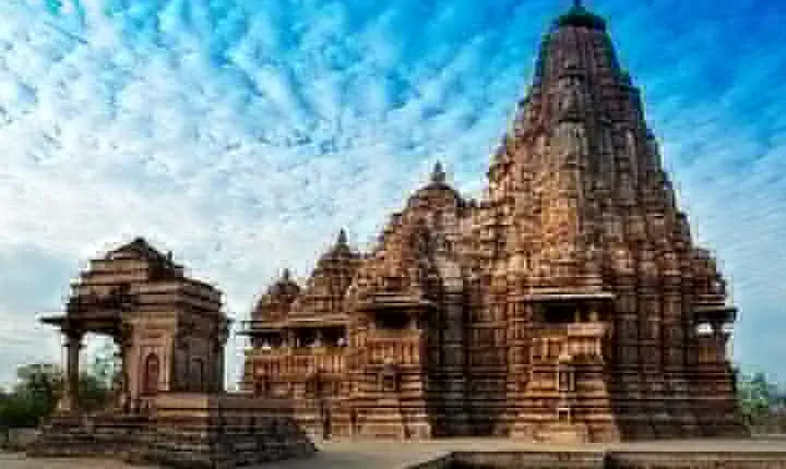3-Day Tour to Khajuraho and Kamasutra Temple from Delhi by Train