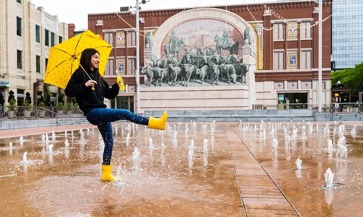 Fort Worth Sundance Square Food, History, and Architecture Tour