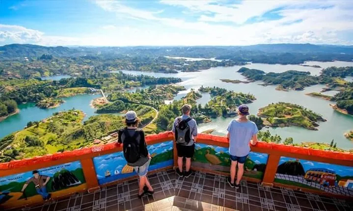 Private Tour to Guatapé & Coffee Farm from Medellín!