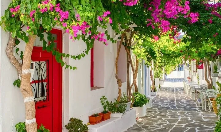 Private 6-Day Tour Discovering Greece and Live Like an Islander