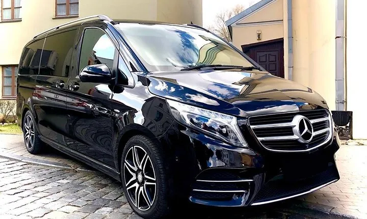 Private Transfer from Dallas Airport DFW to Dallas in Luxury Van